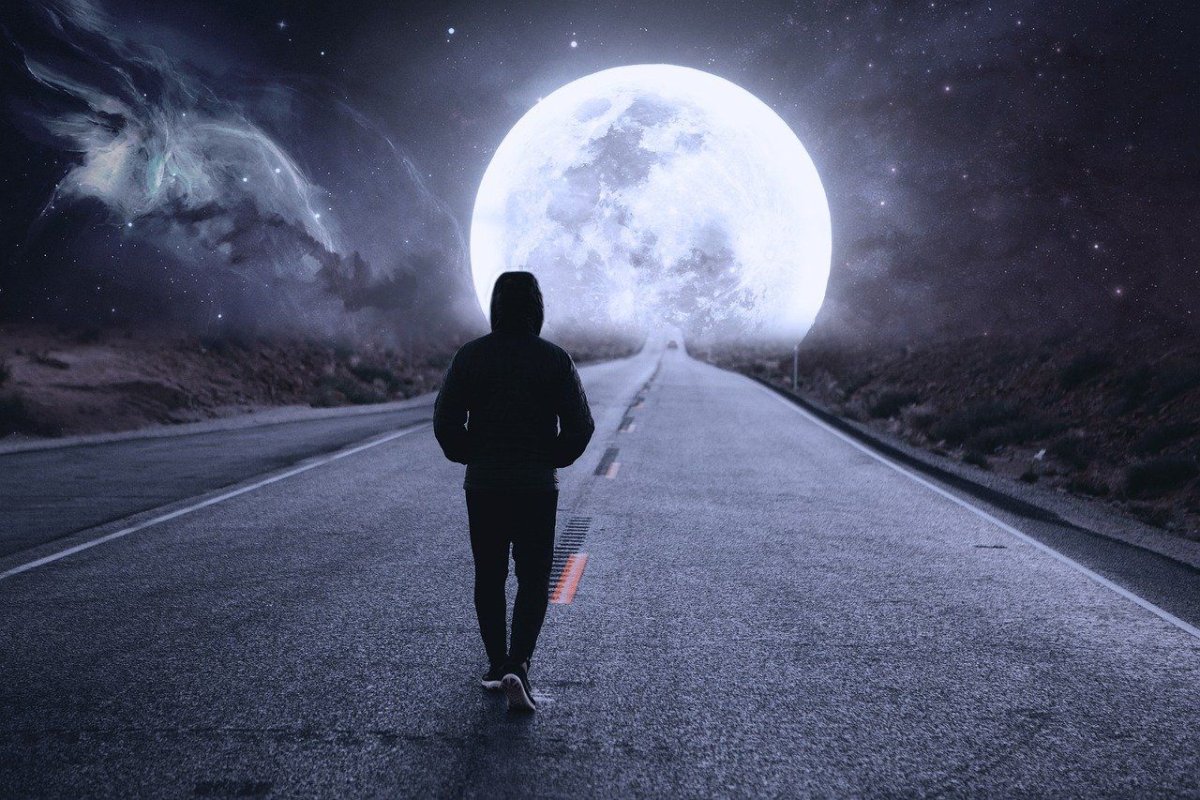 Уходит в даль