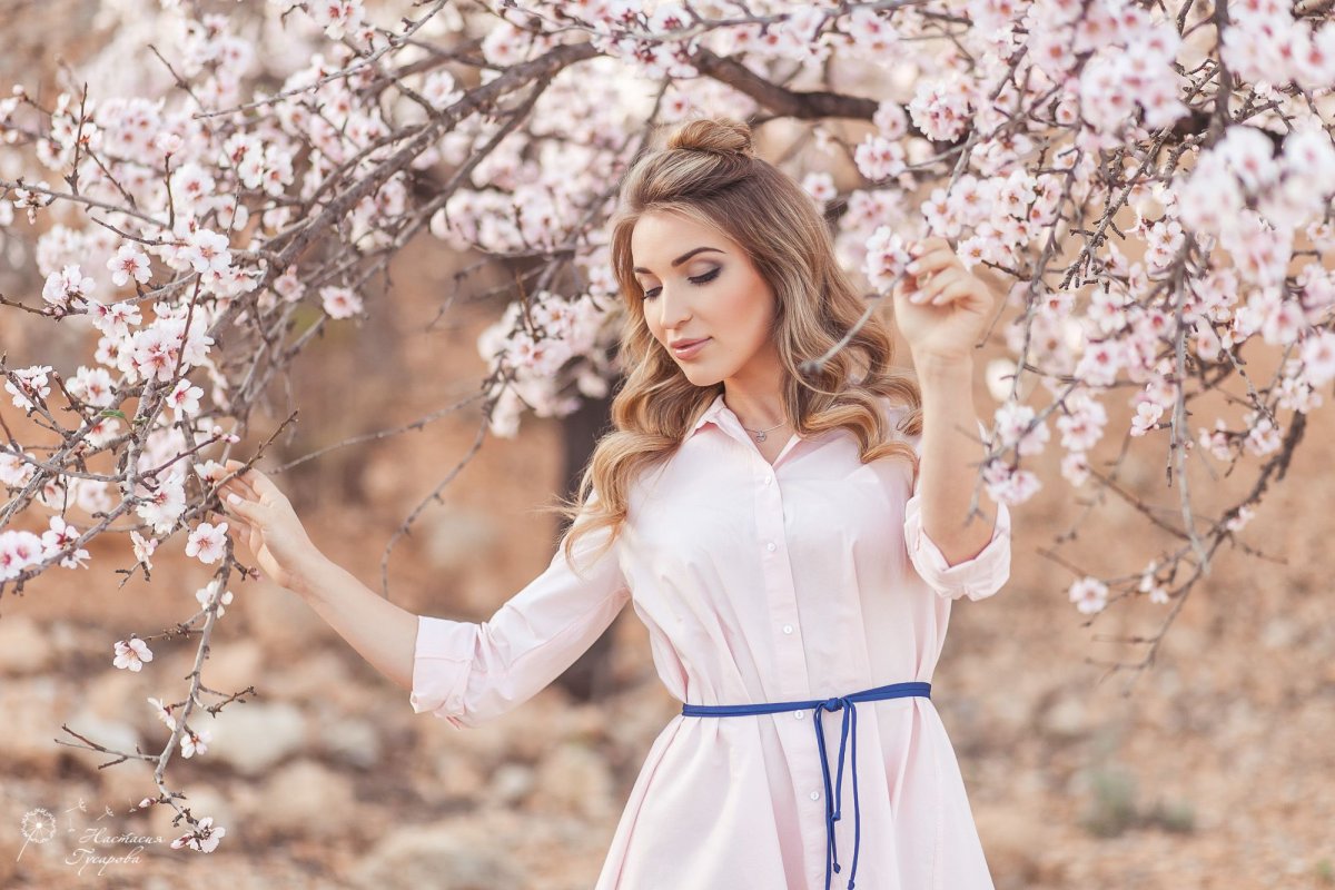 Фотосессия в цветущих садах