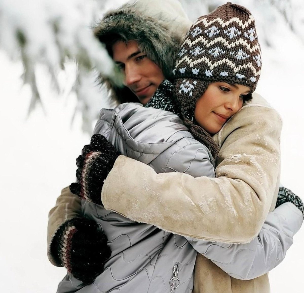 Мужские дружеские объятия