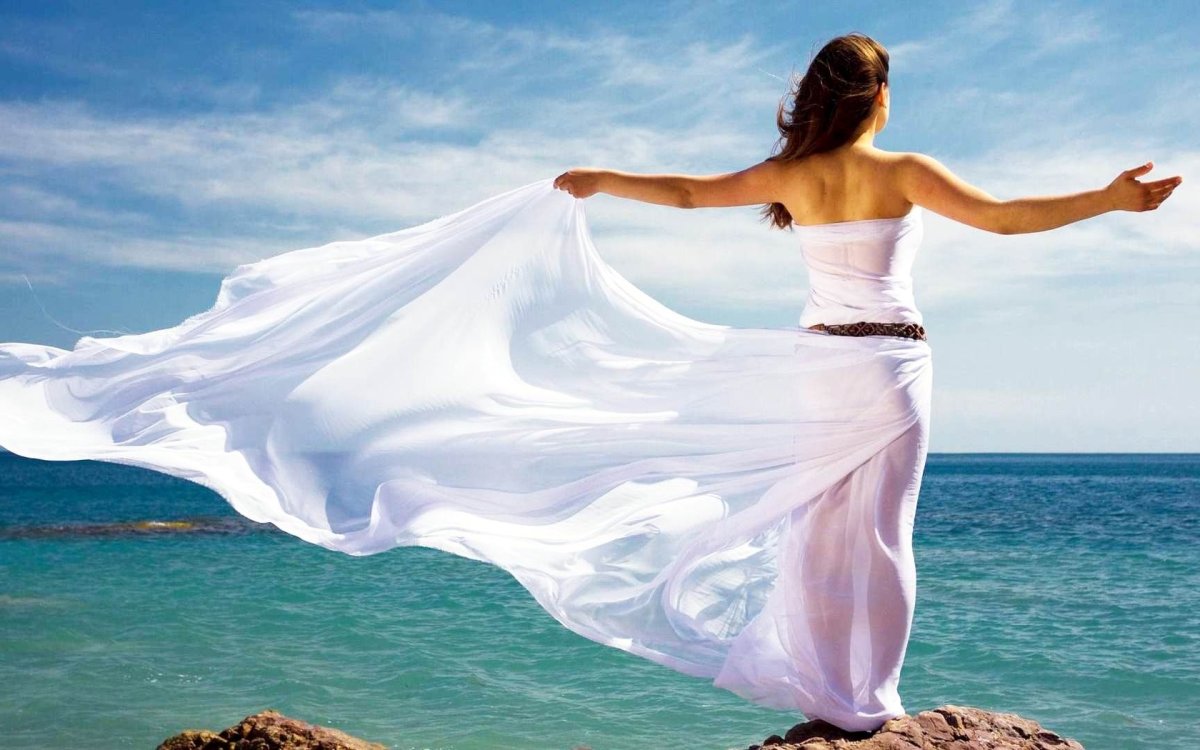 Девушка легкость