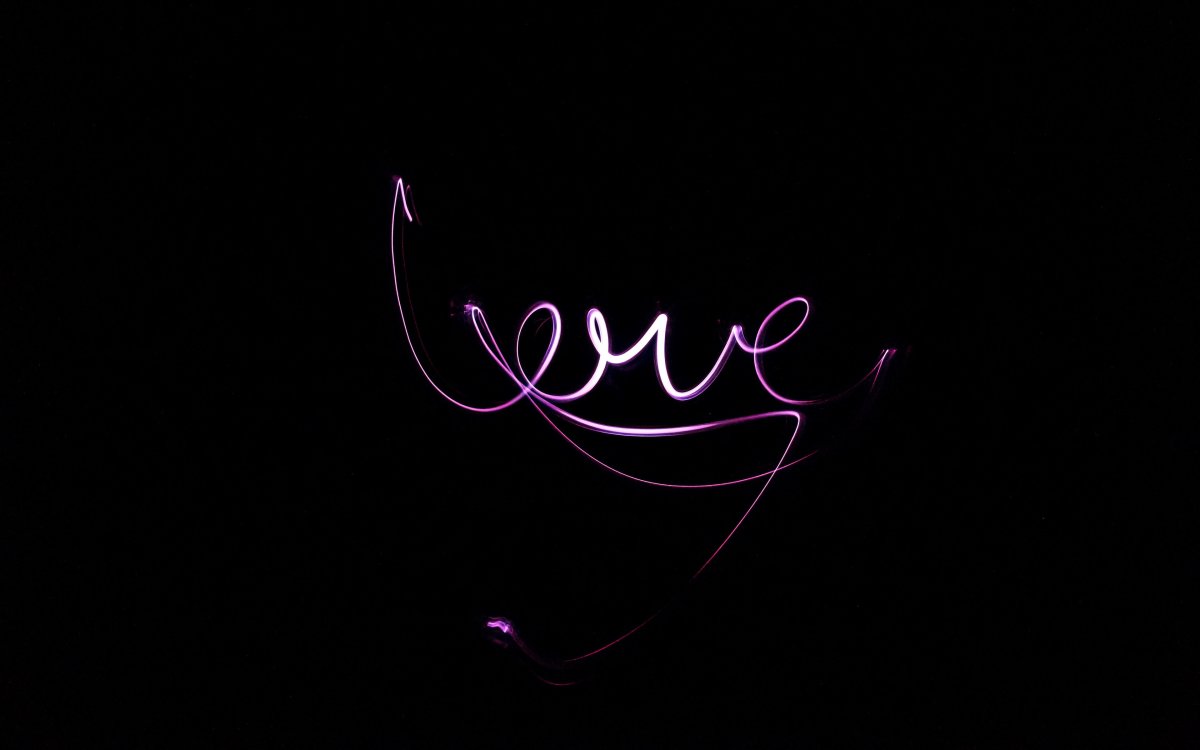 Надписи на черном фоне