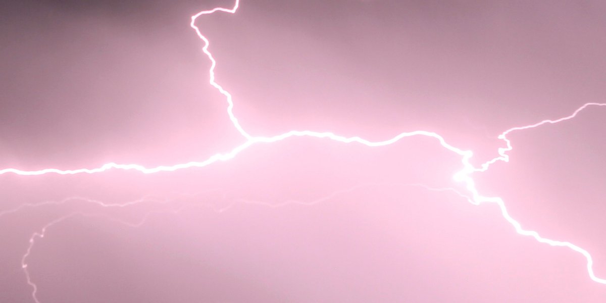 Розовая молния