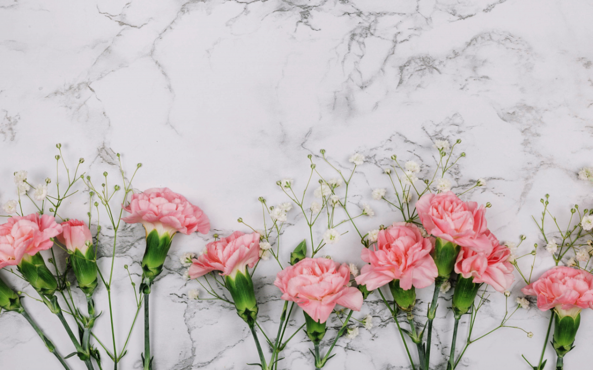 Цветы на мраморе