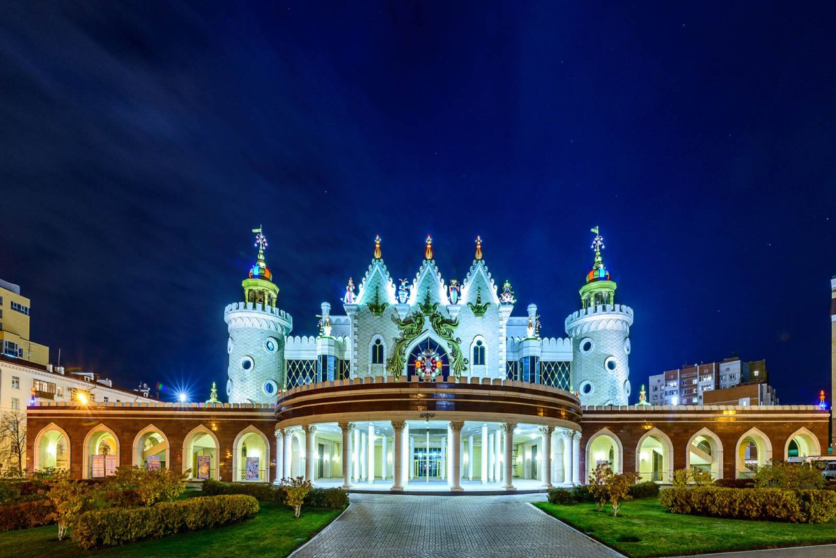 Театр кукол Экият Казань ночью