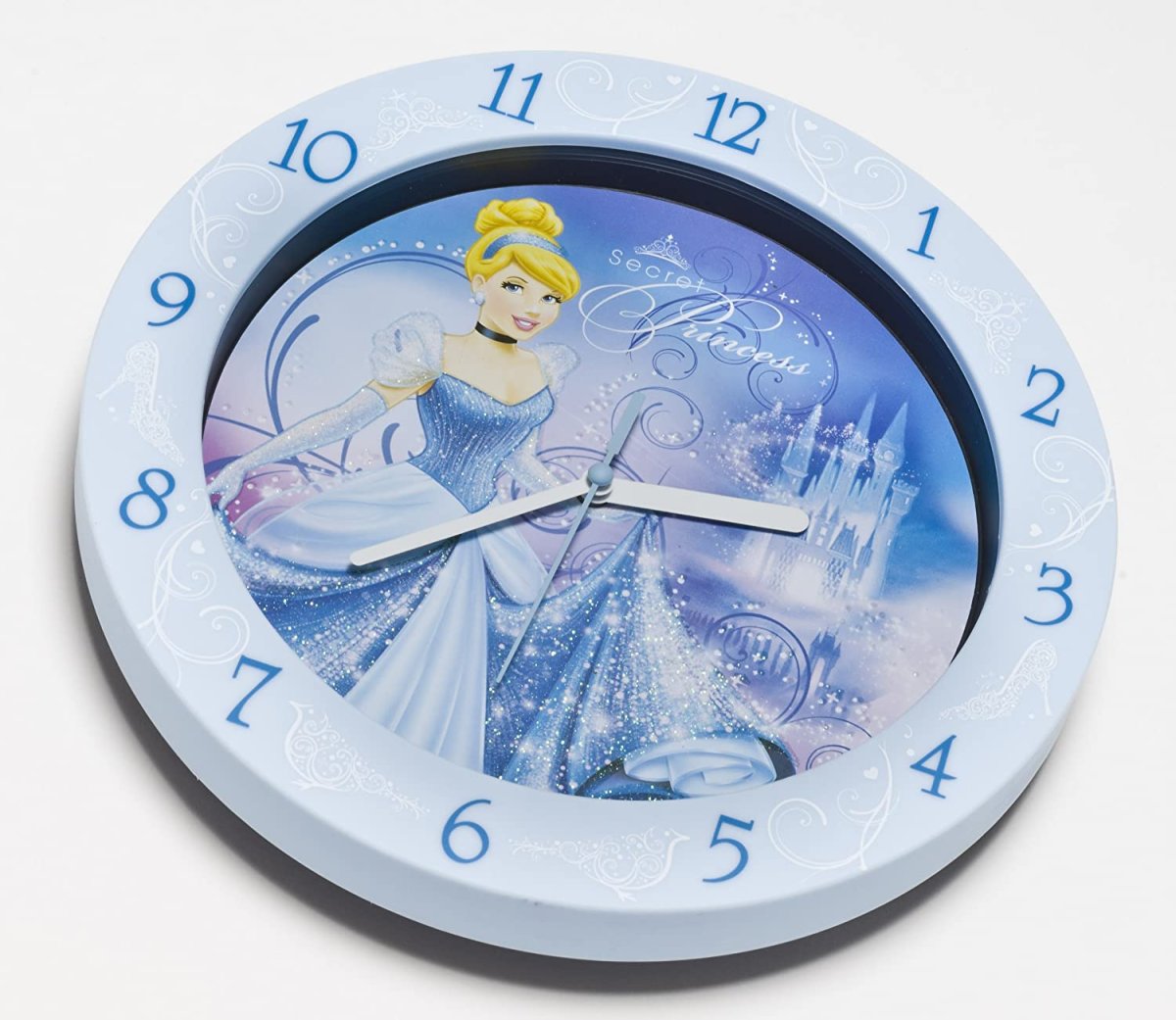Настенные часы с принцессами