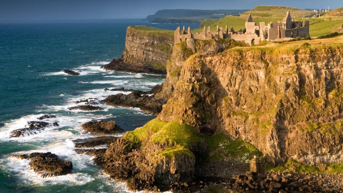 Замок Данлюс Ирландия