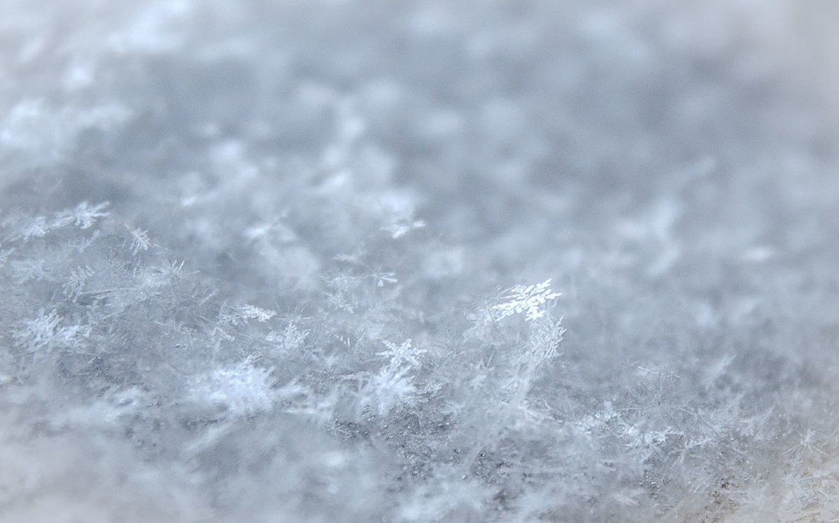 Пушистый снег