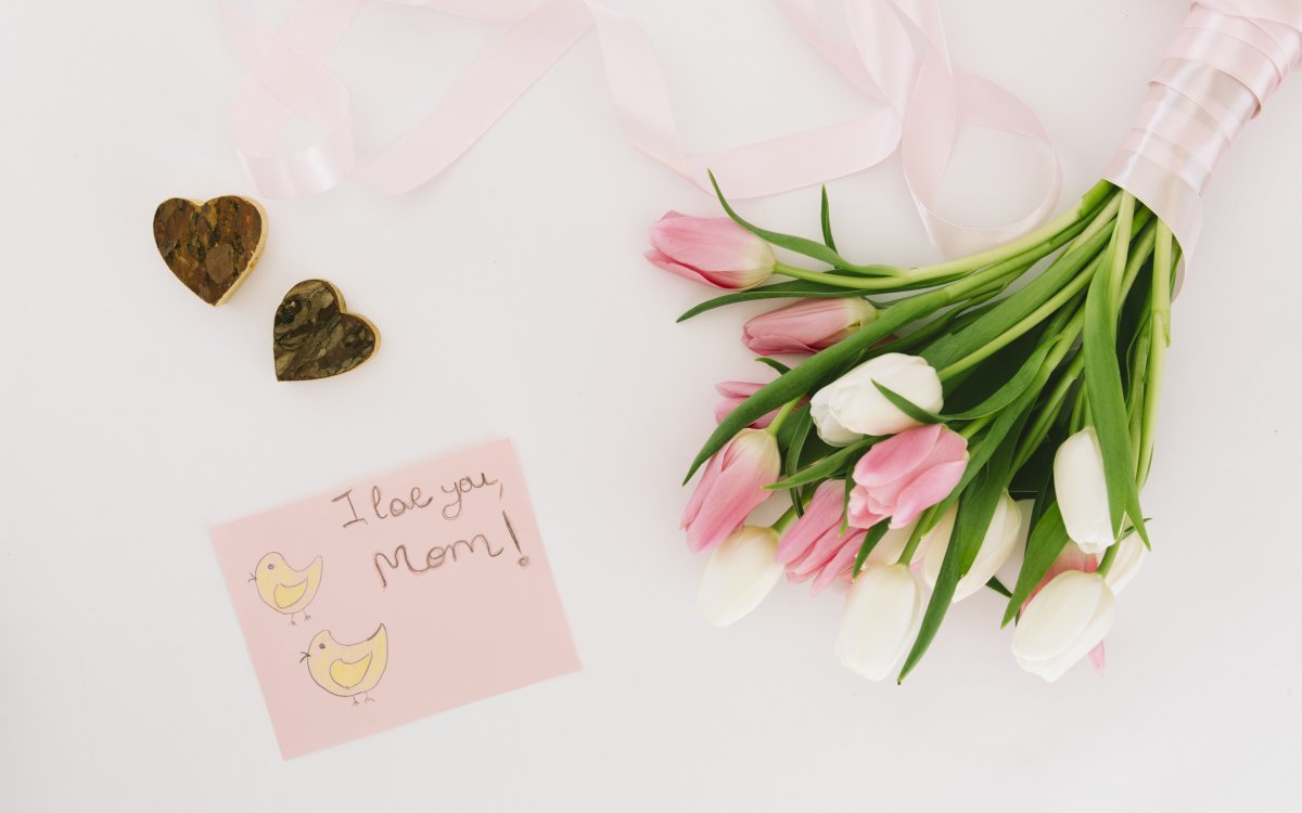 Открытка маме стильная