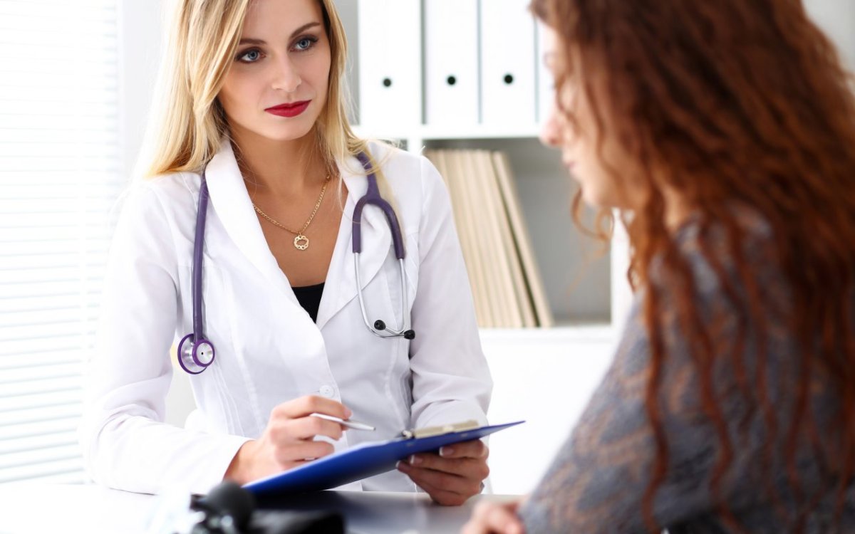 Красивые врачи женщины