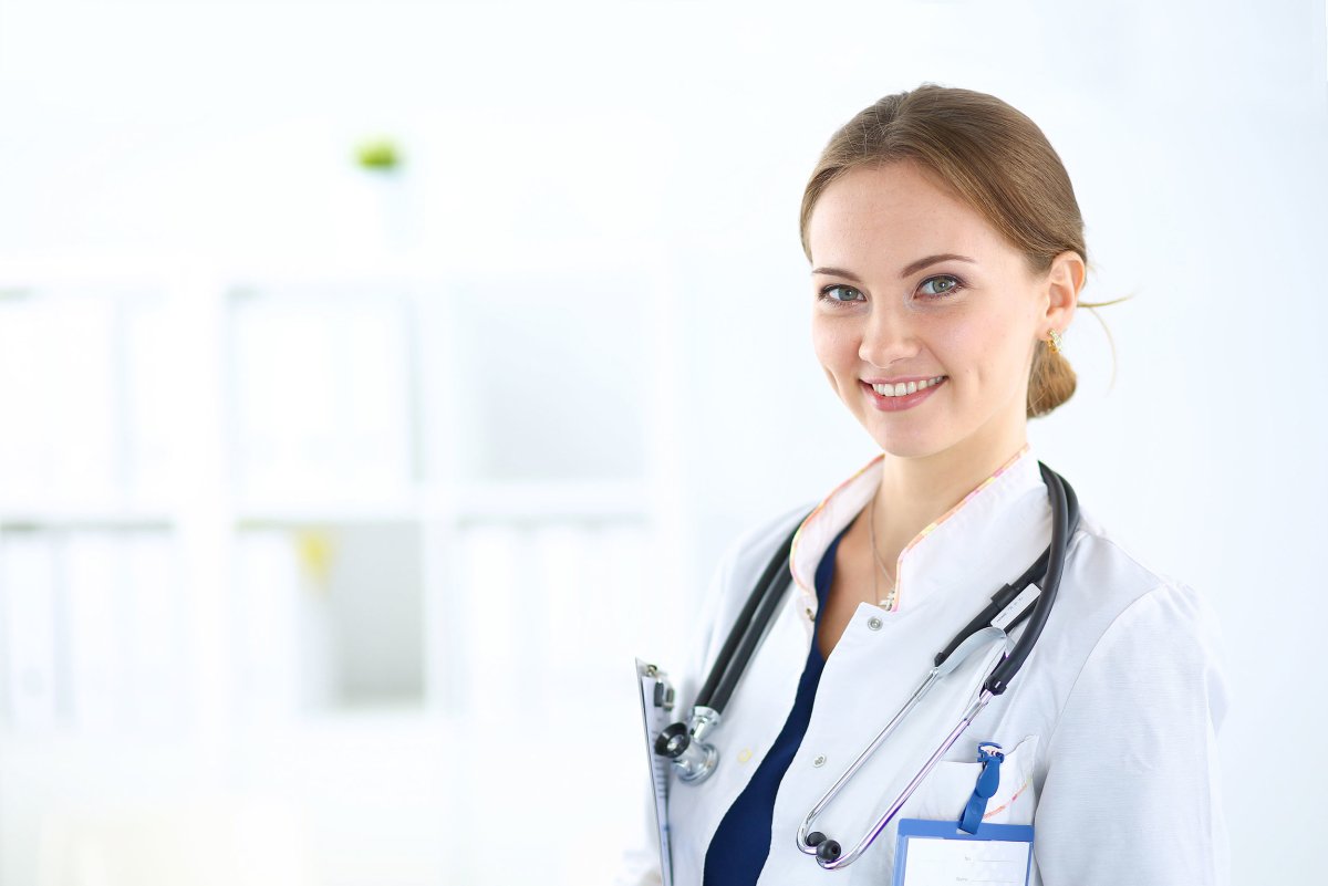 Красивые врачи женщины