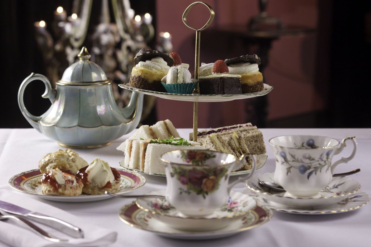 Чайная церемония в Англии Файв оклок