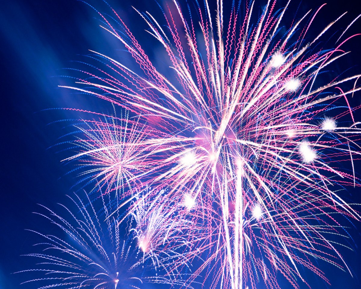 Салют "с днем рождения"