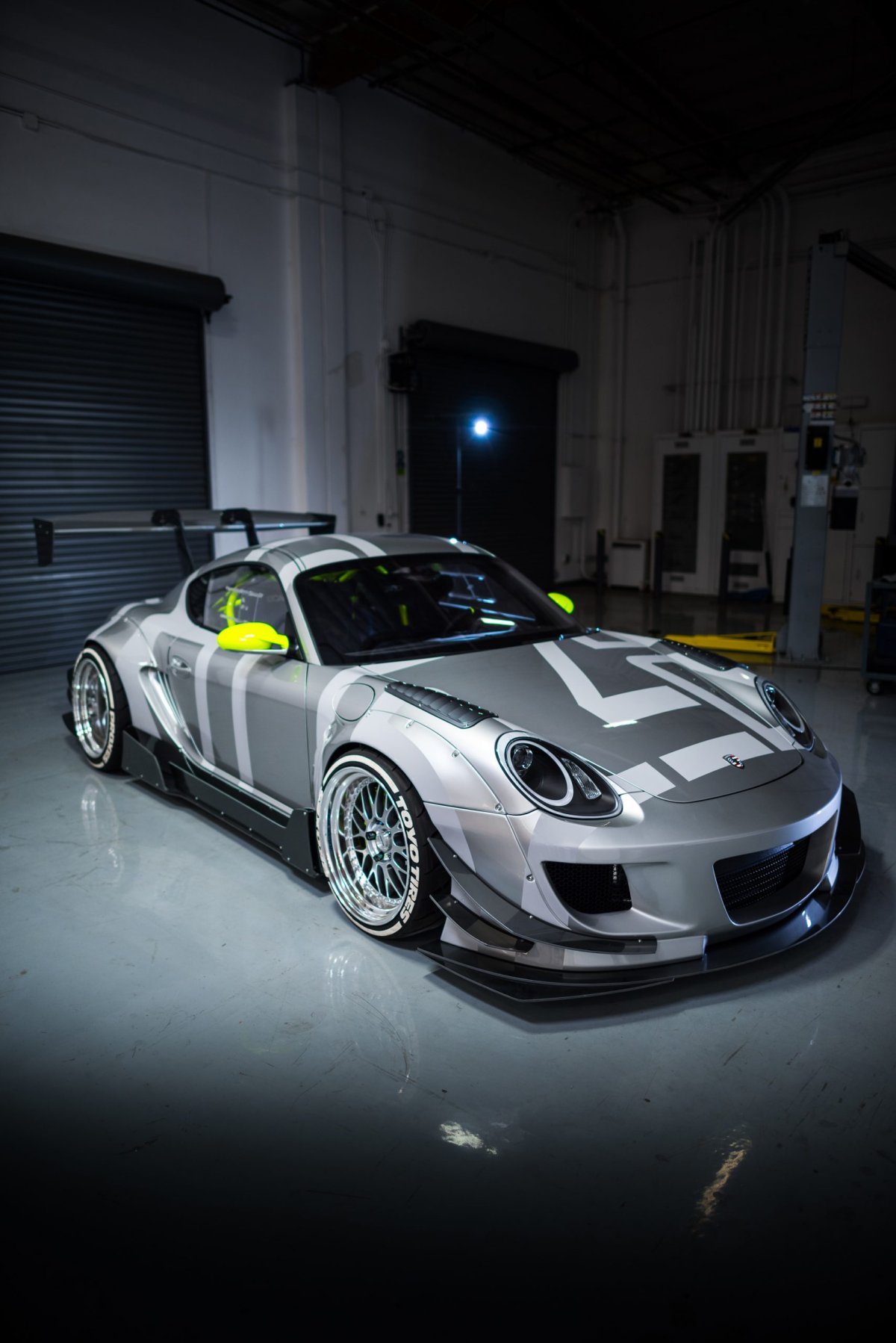 Крутая гоночная тачка