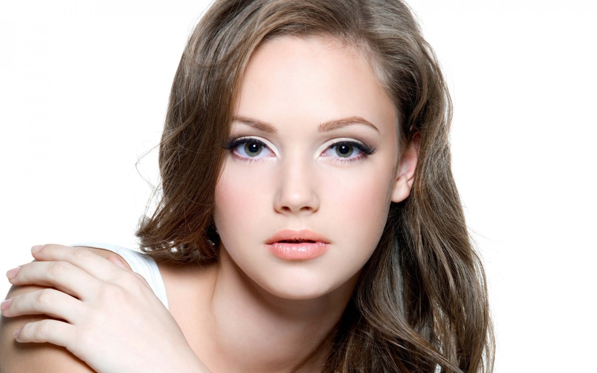 Лицо девушки в анфас