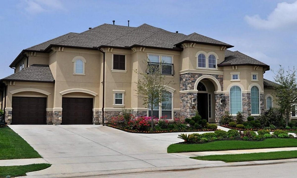 Оштукатуренный коттедж