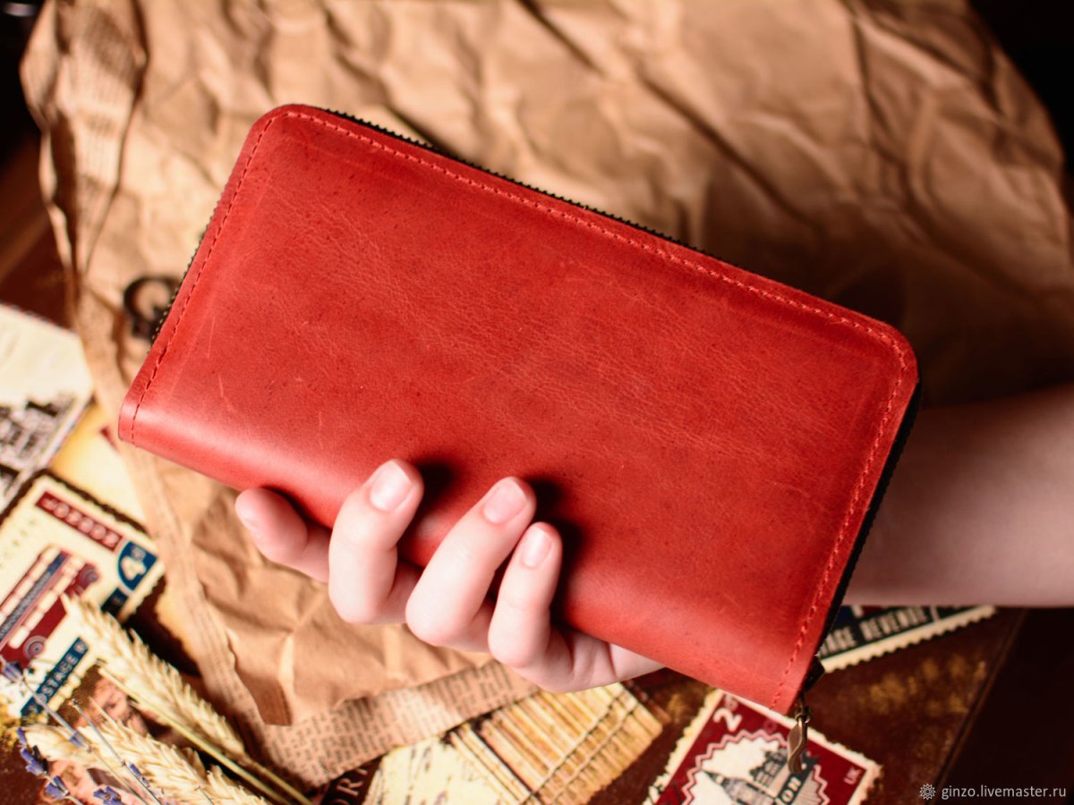 Кошелек длинный красный