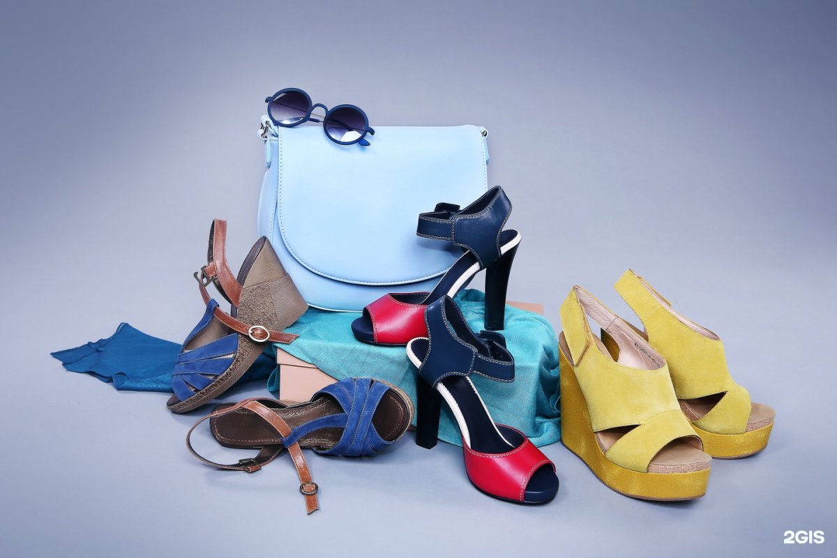 Логотип магазина кроссовок