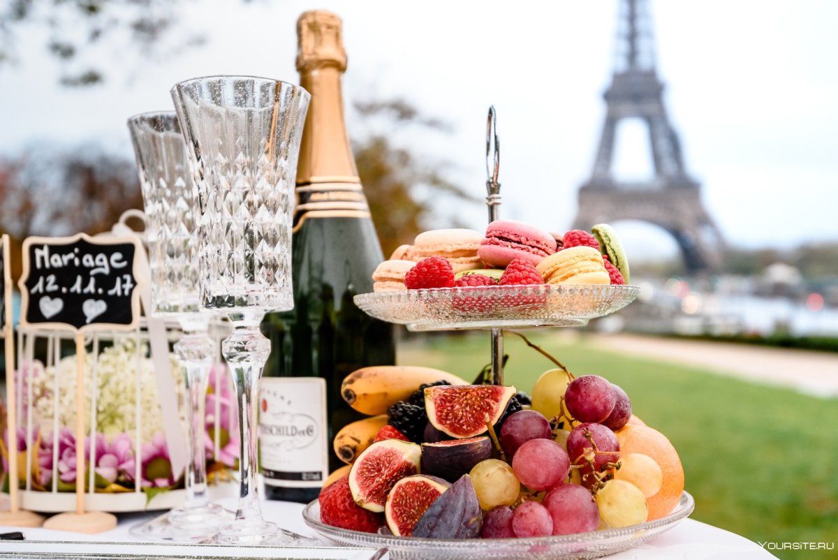 Франция вино Эйфелева башня