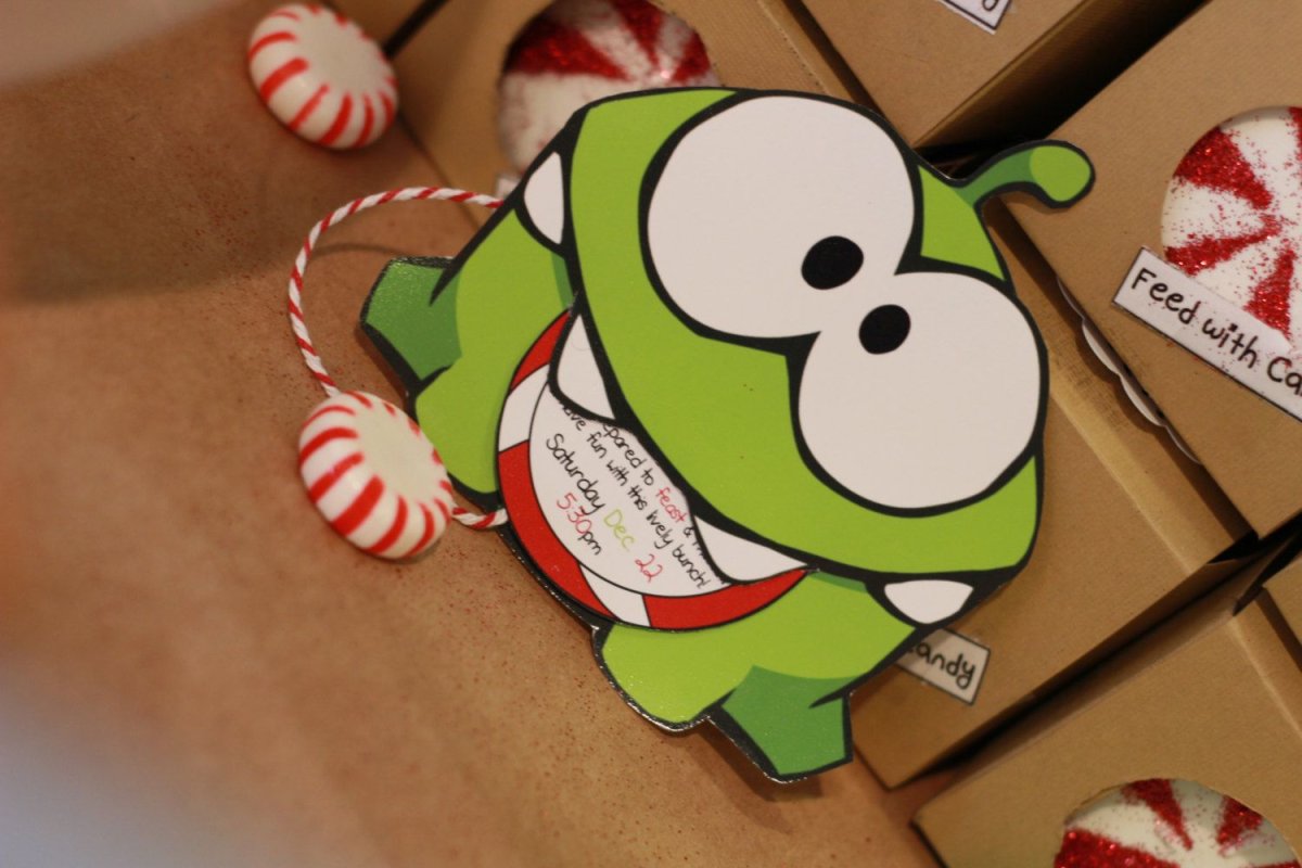 Ам Ням из бумаги