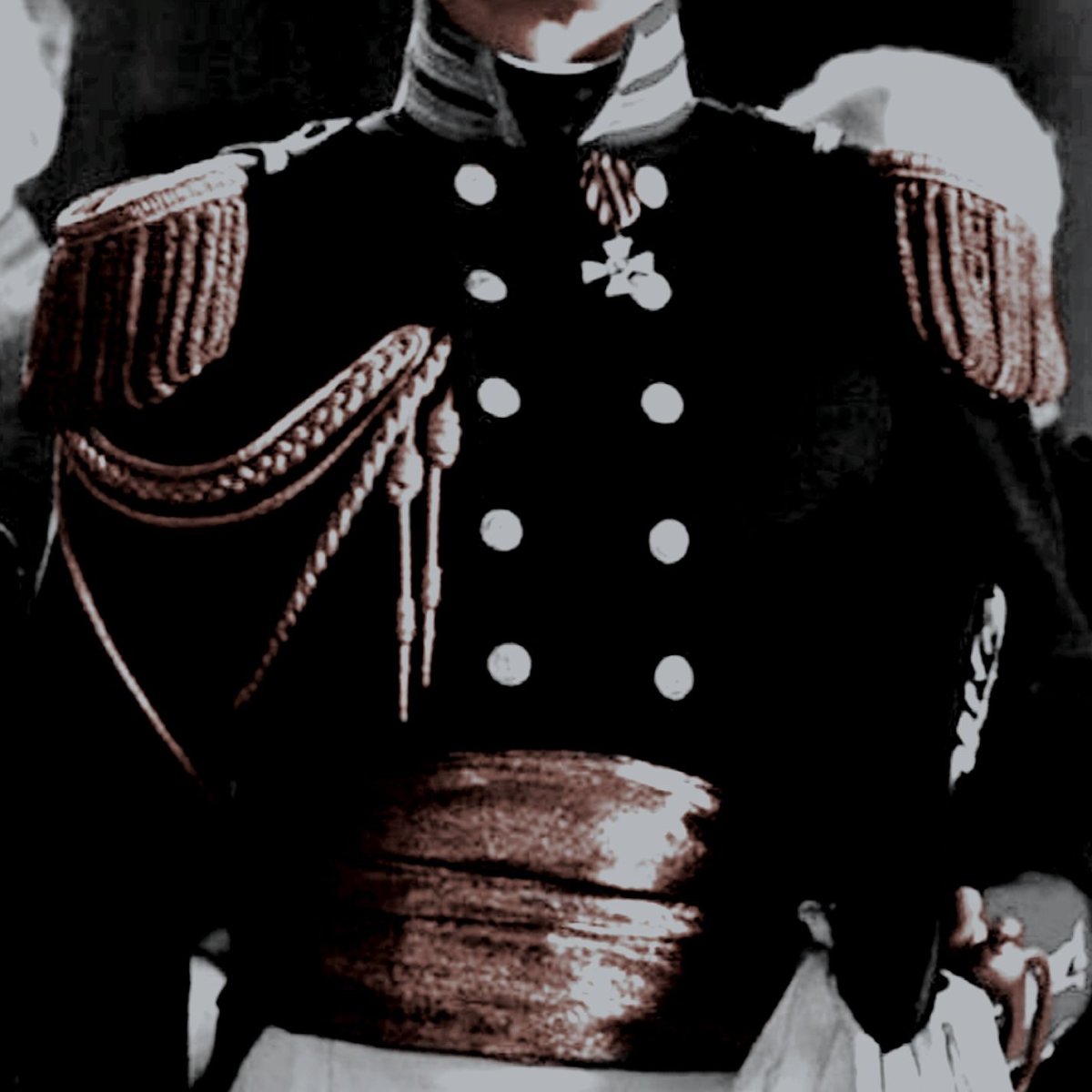 Андрей Болконский в мундире