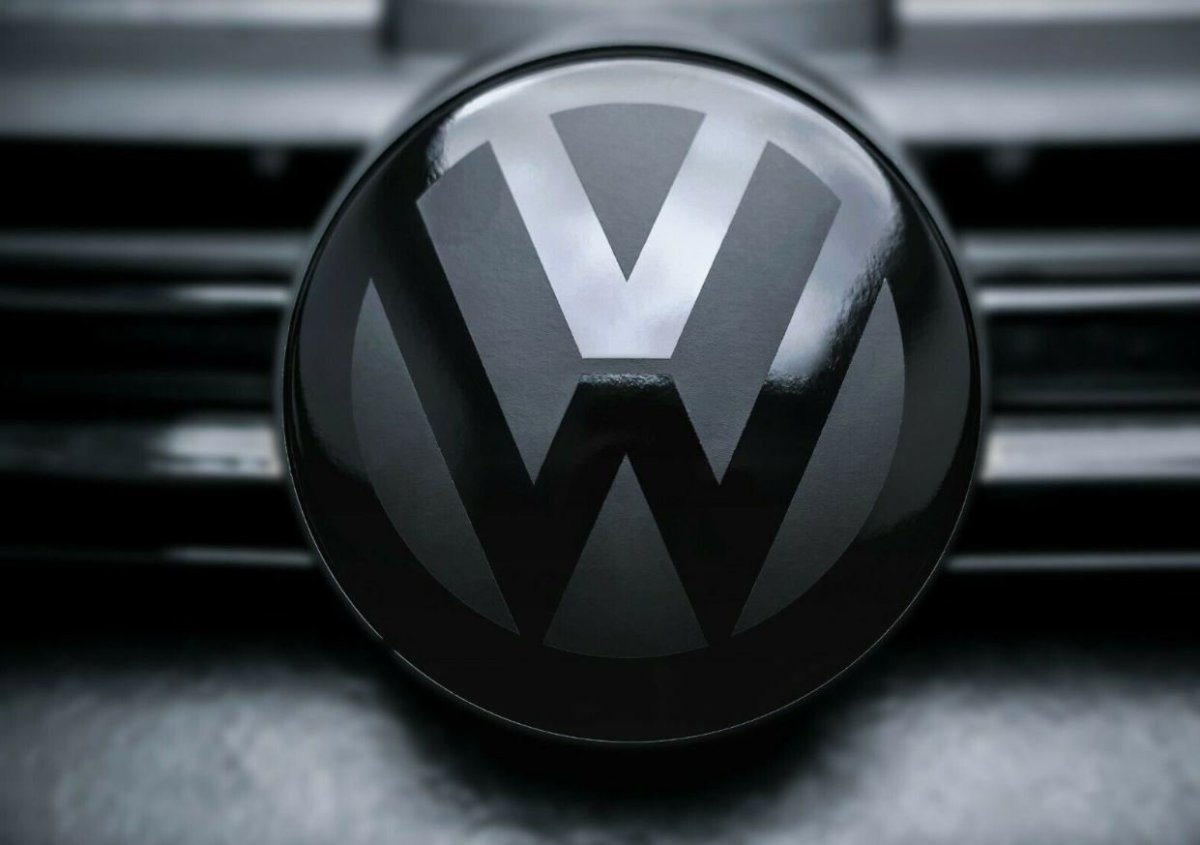 VW Tiguan 2 Black Emblem