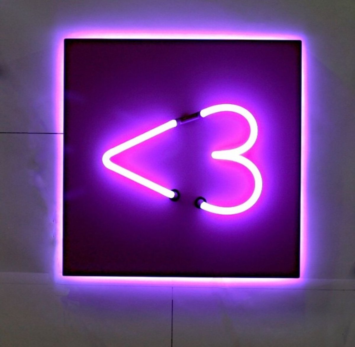 Фиолетовый квадрат