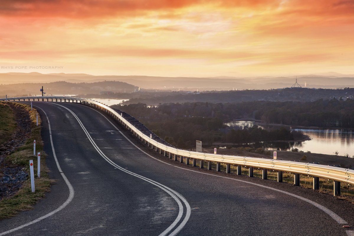 Дорога с изгибом