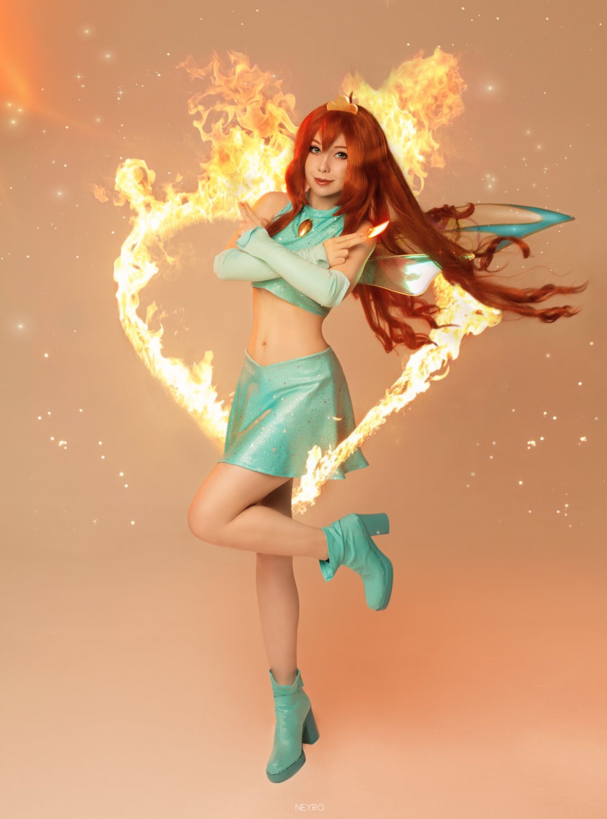 Винкс энчантикс Блум косплей