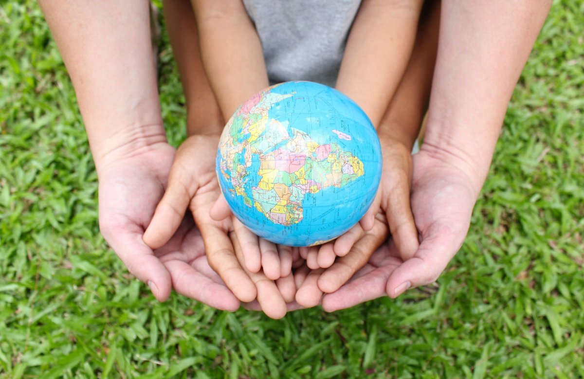 Земля в руках