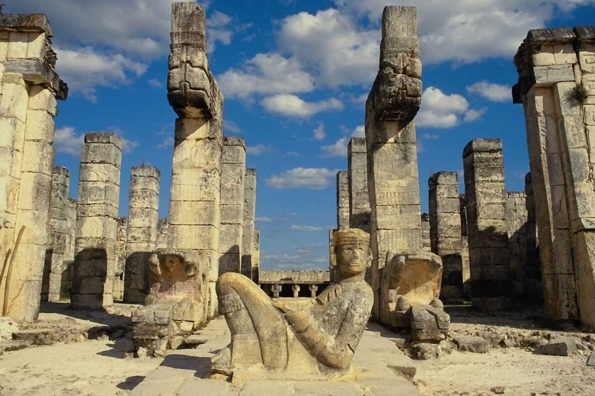 Руины храма Майя в Чичен Ице