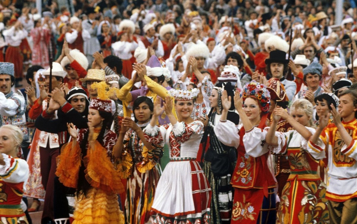 Национальные костюмы всех народов