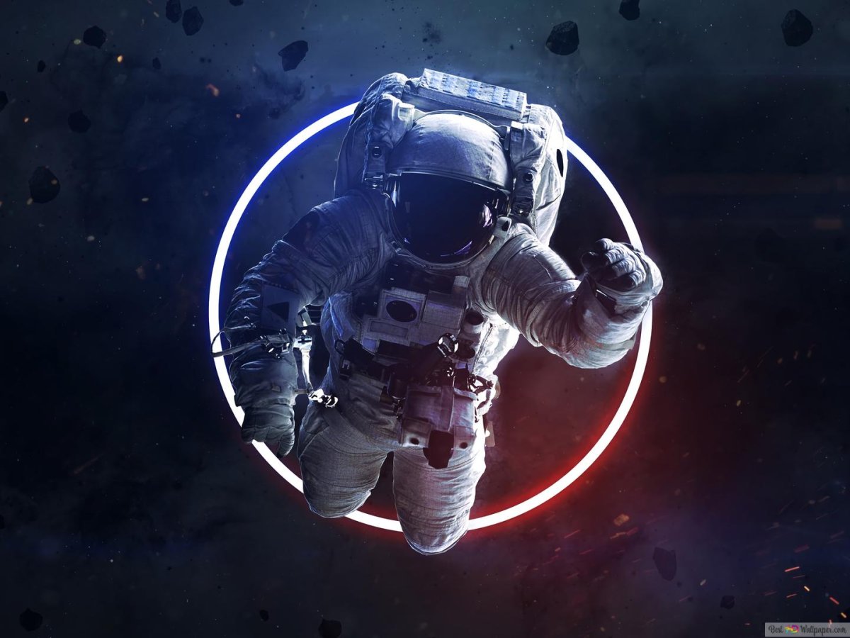 Космонавт с розой