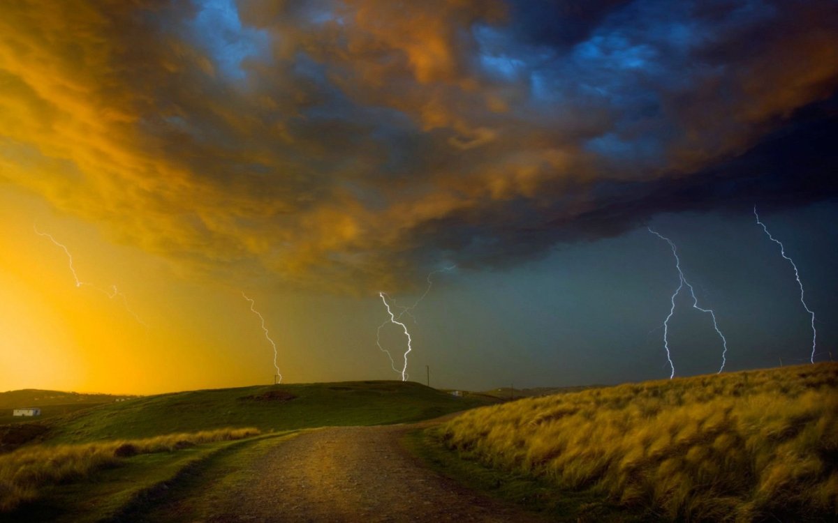 Гроза и дождь