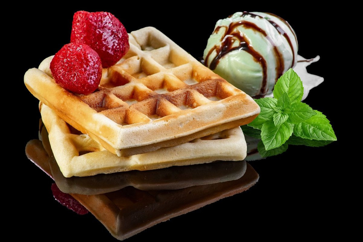 Венские вафли с мороженым и топингом