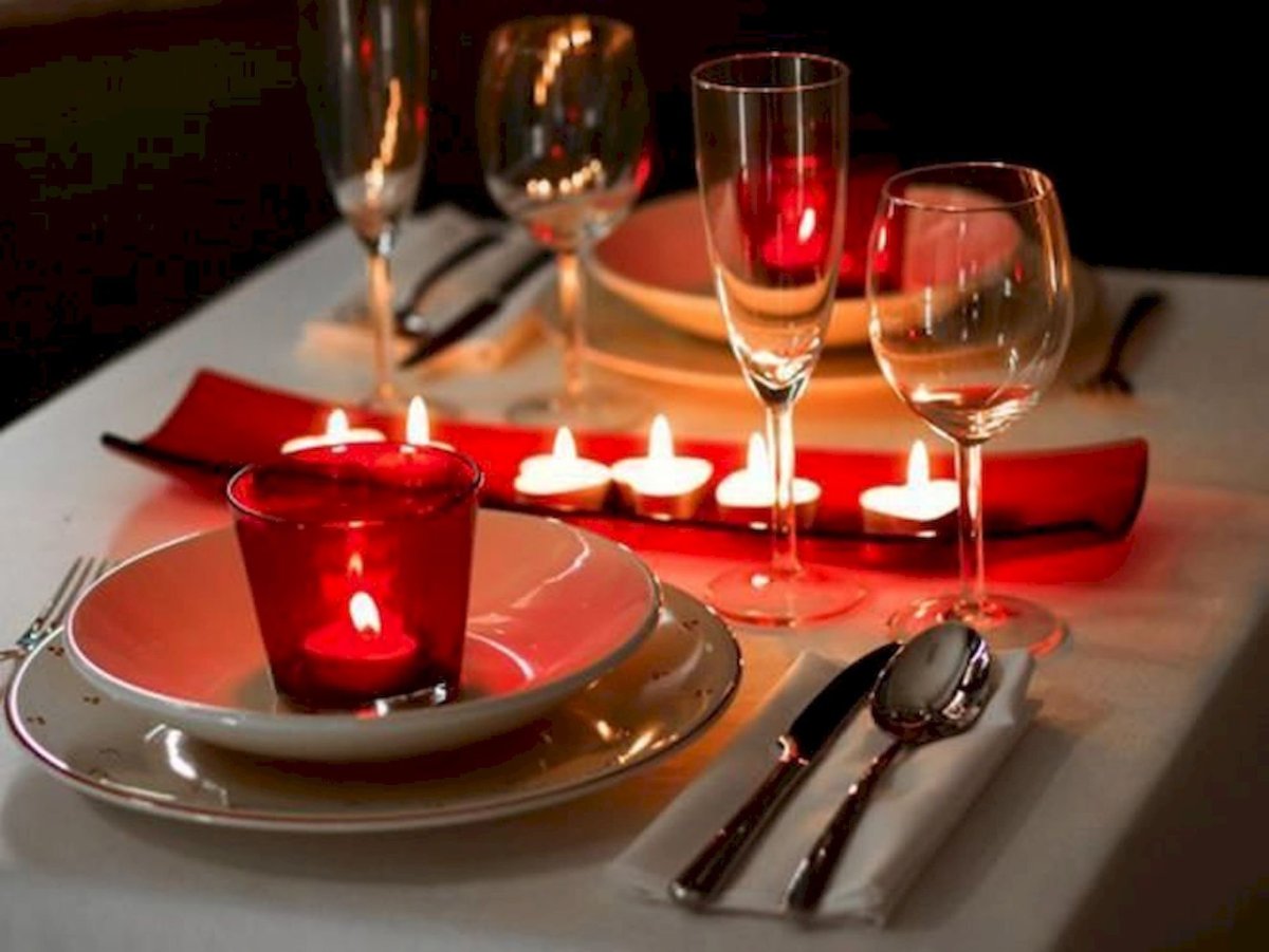 Романтический ужин сервировка