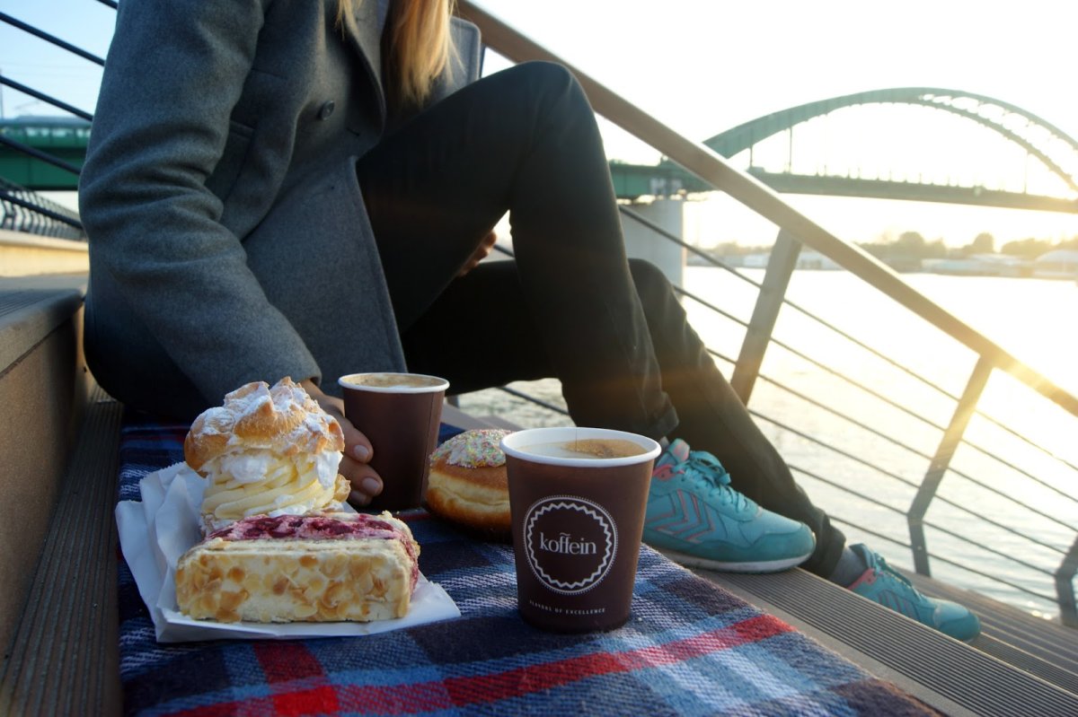 Прогулка по городу с кофе