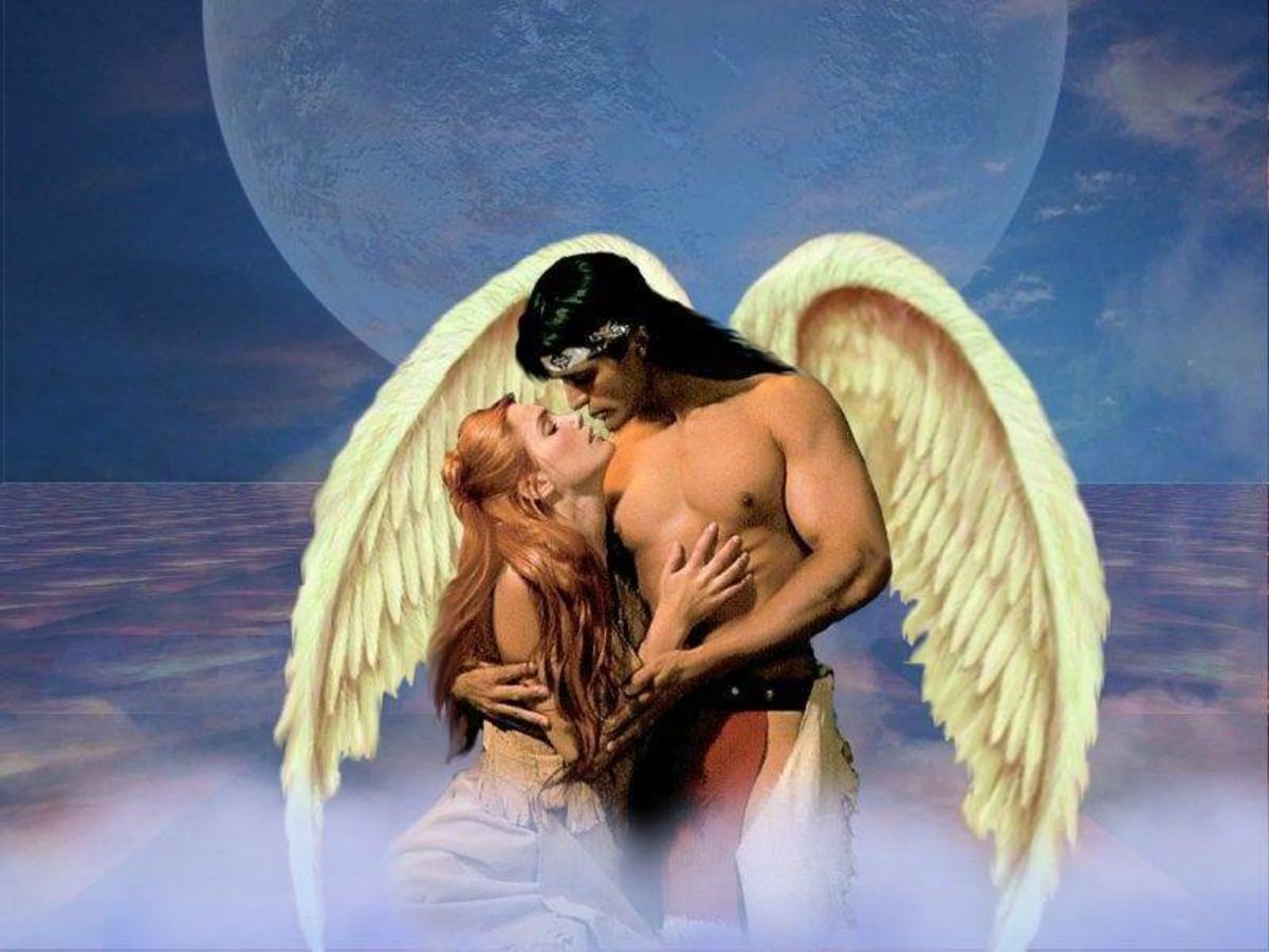 Мужчина с крыльями ангела