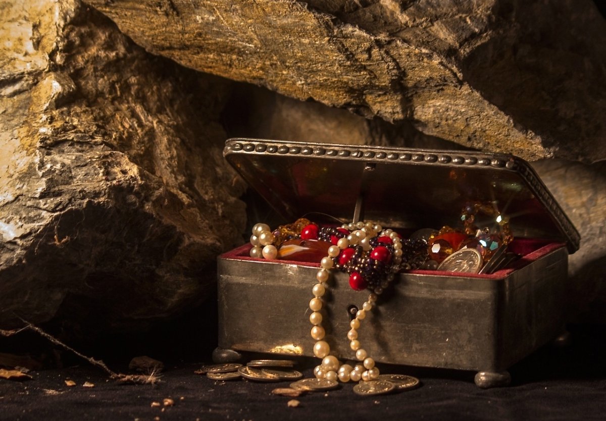 Золото в пещере