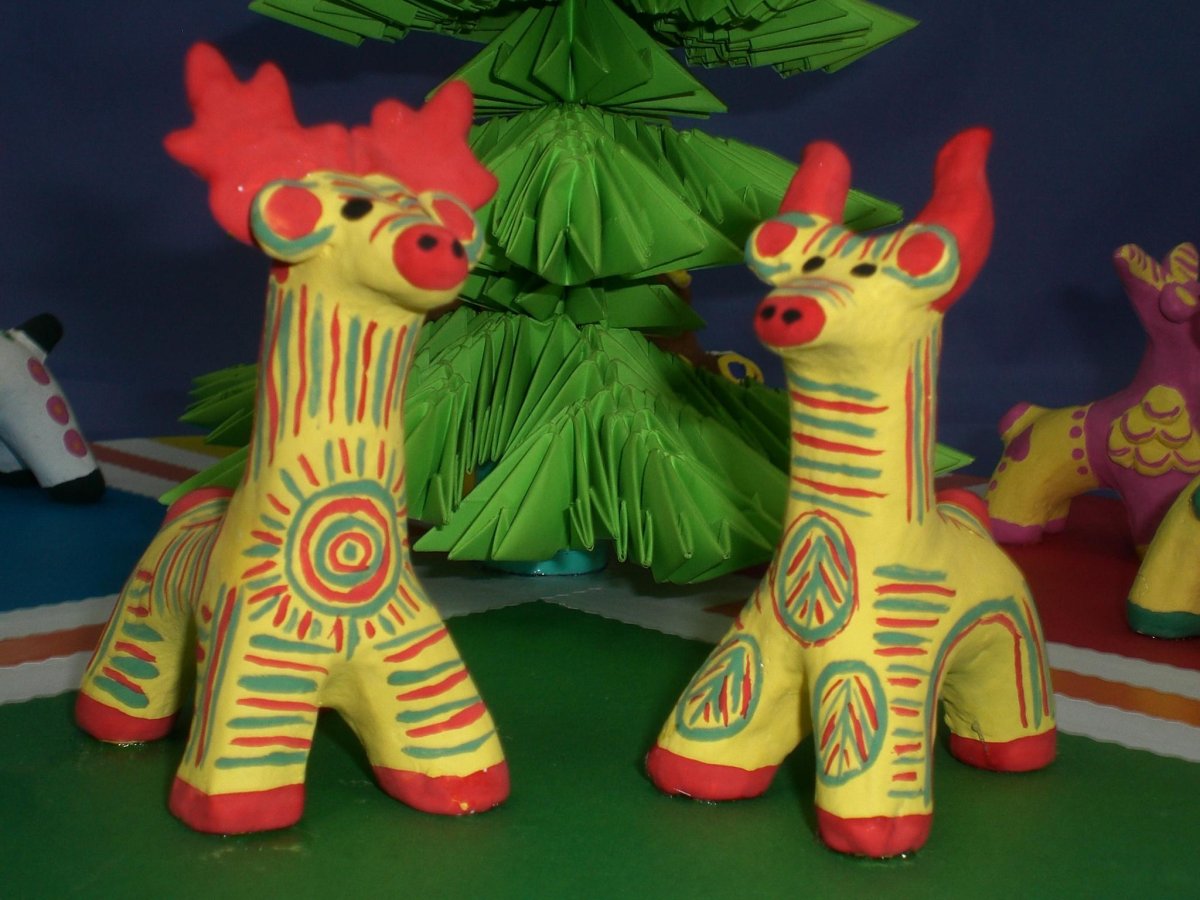 Филимоновская игрушка Георгий со змеем