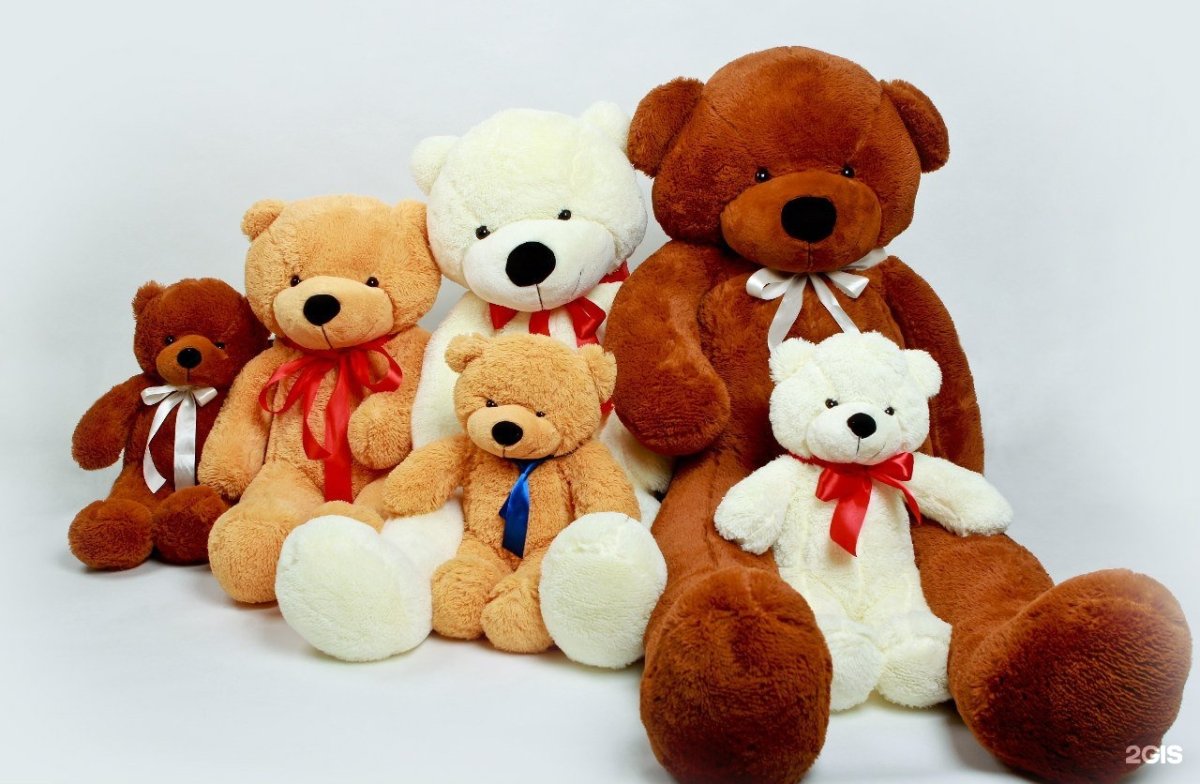 Мягкий плюшевый мишка