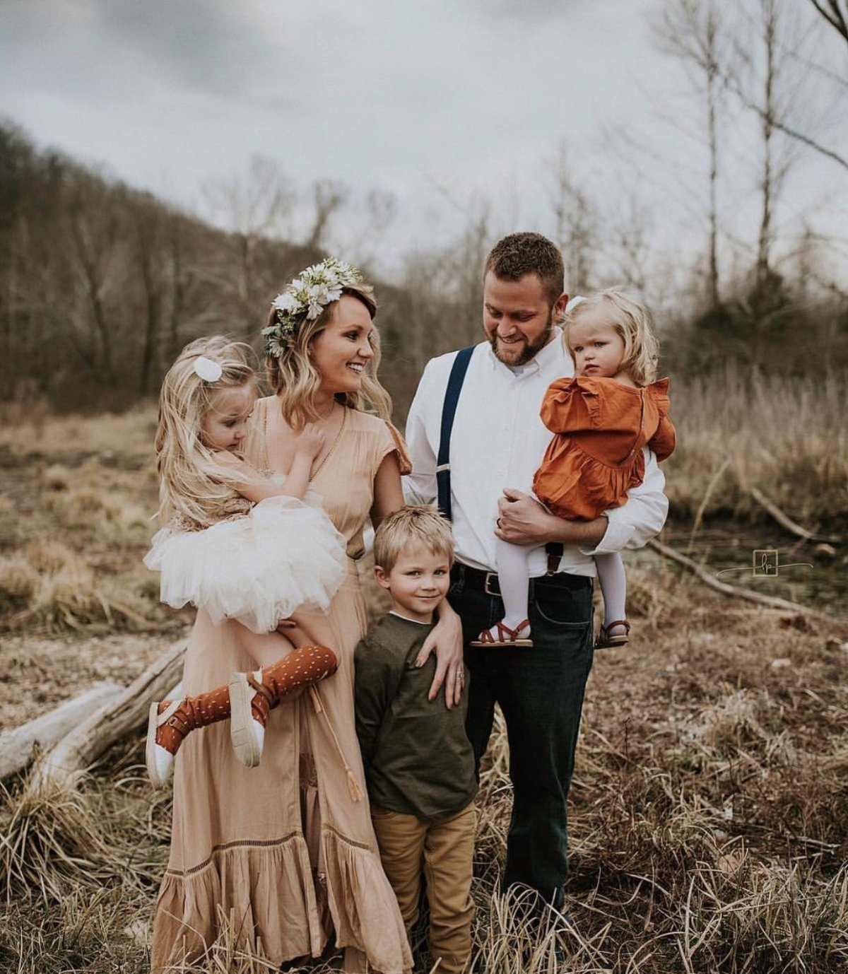 Стильная семья с ребенком