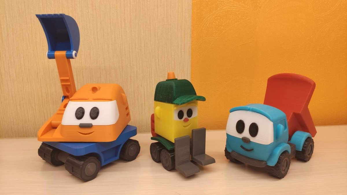 Грузовичок Лева с днемождения