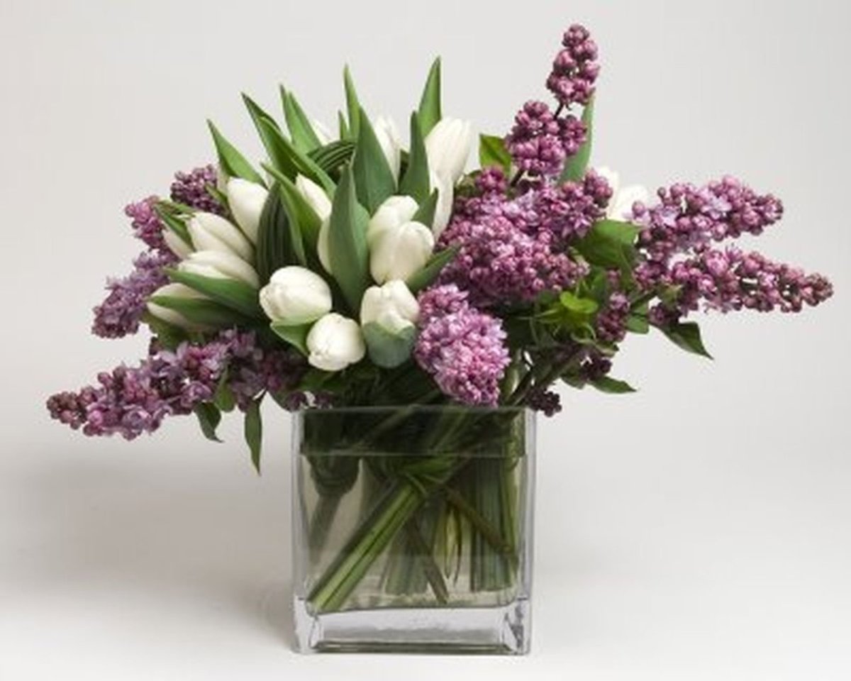 Нарциссы сирень Ландыши