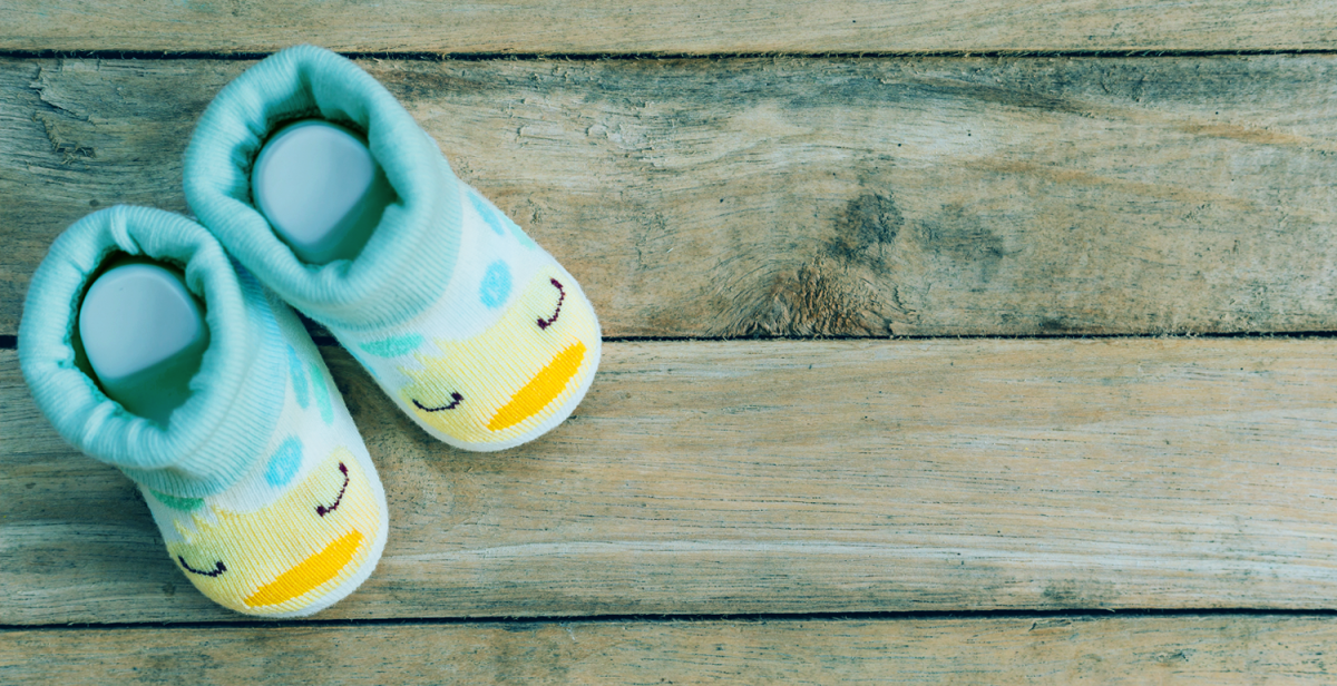 Фактура дерева с цветами