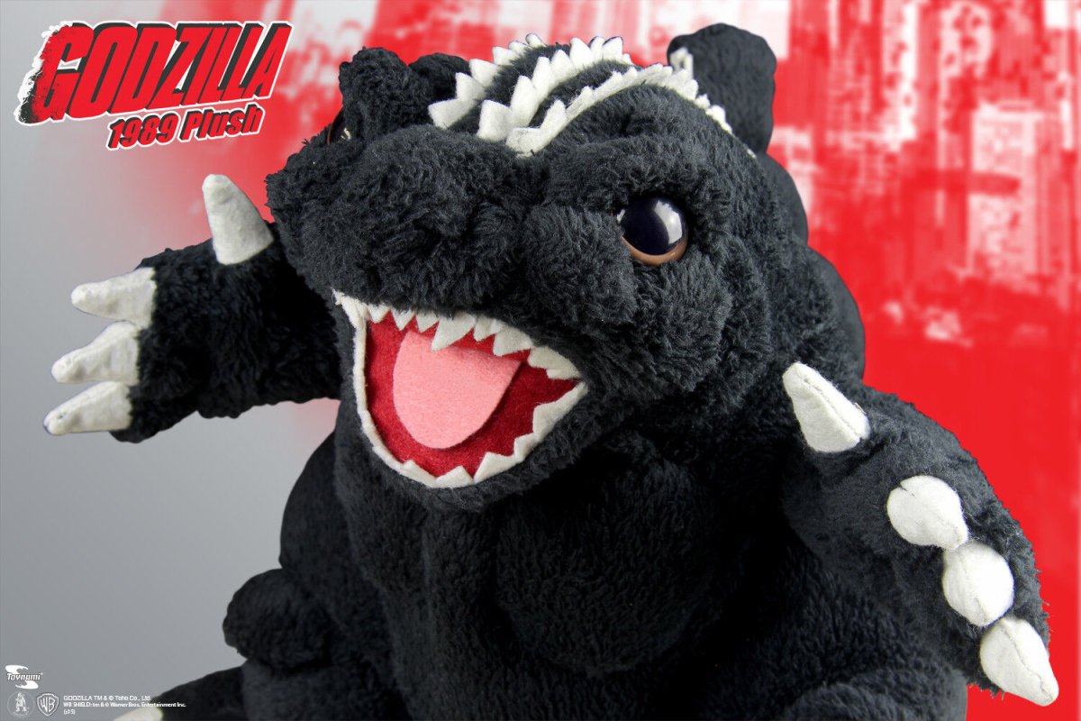 Плюшевое чудище с клыками