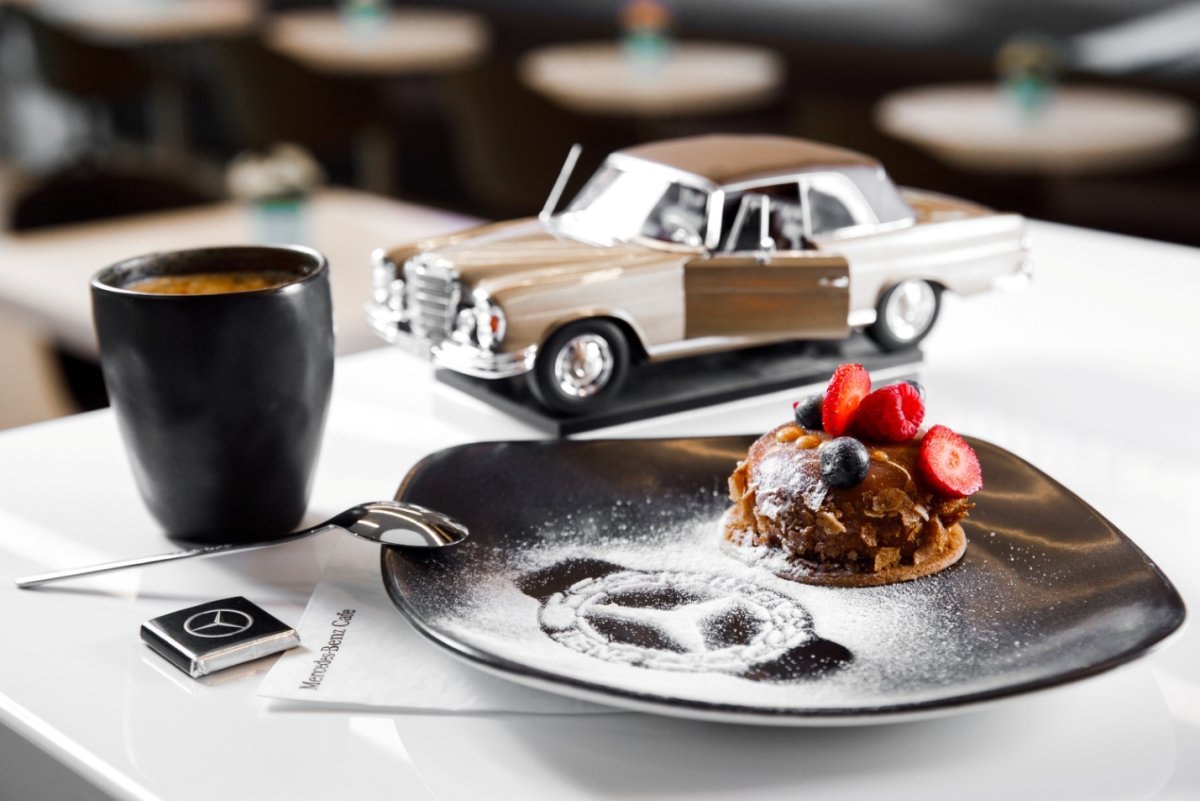 Мерседес Бенц кафе в Шереметьево