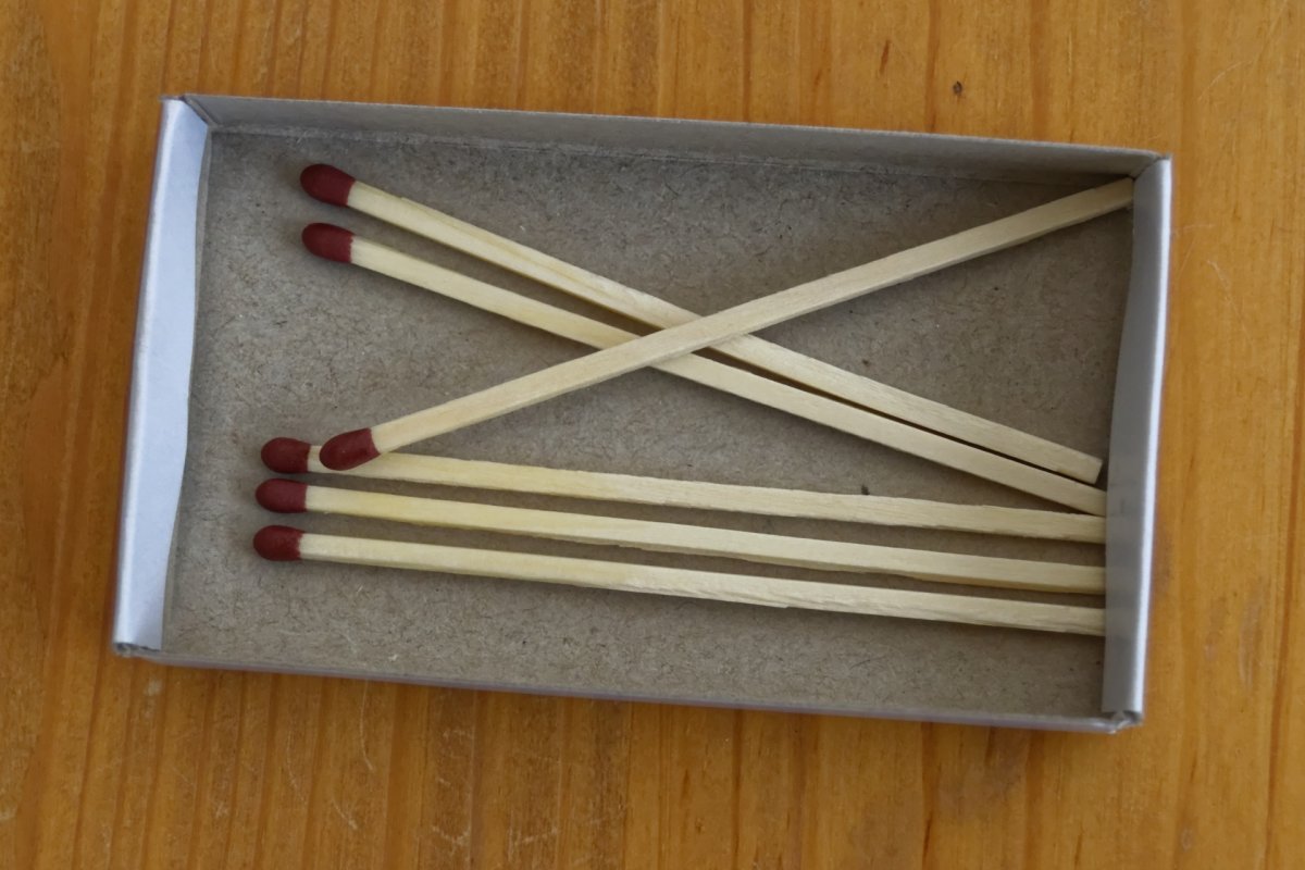 Спички коробок