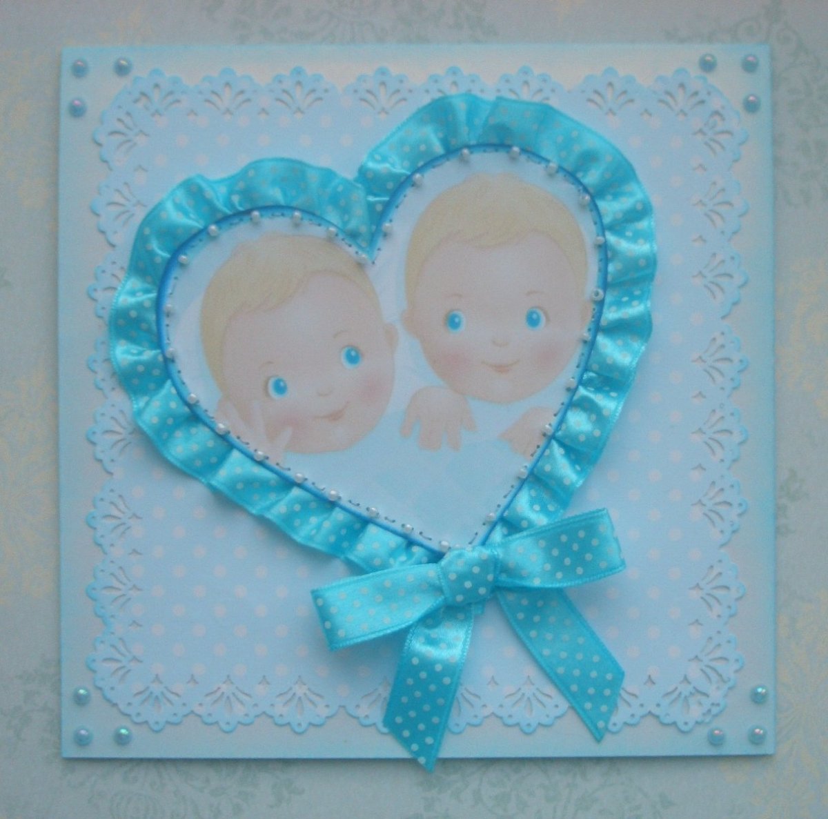 Поздравление с рождением двойни