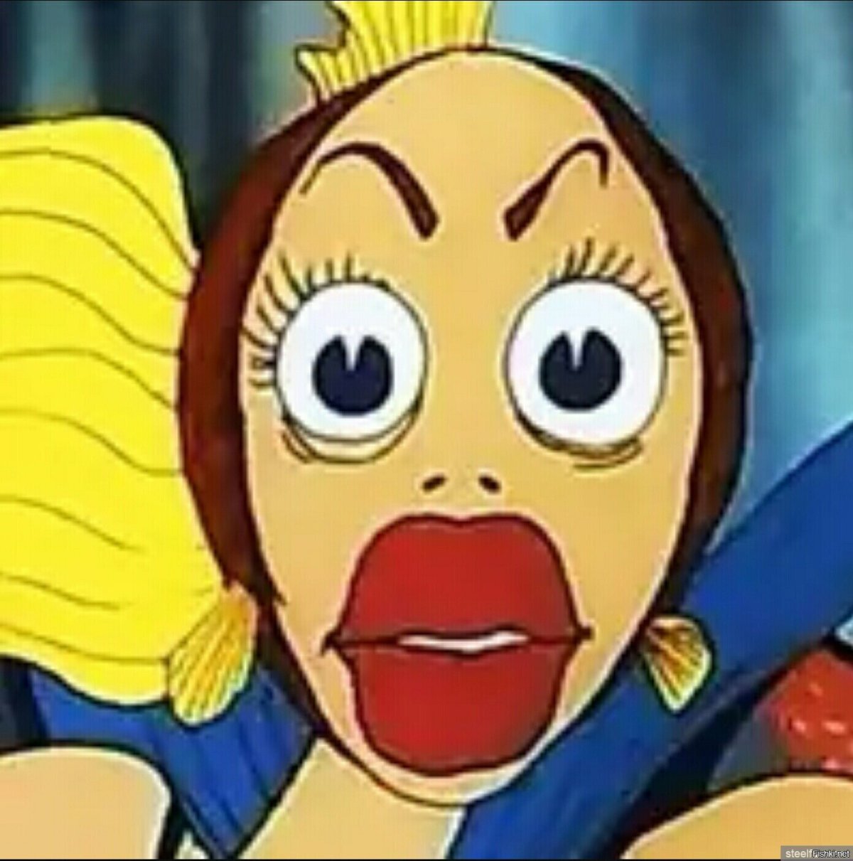 Анаит Каначян в синем море