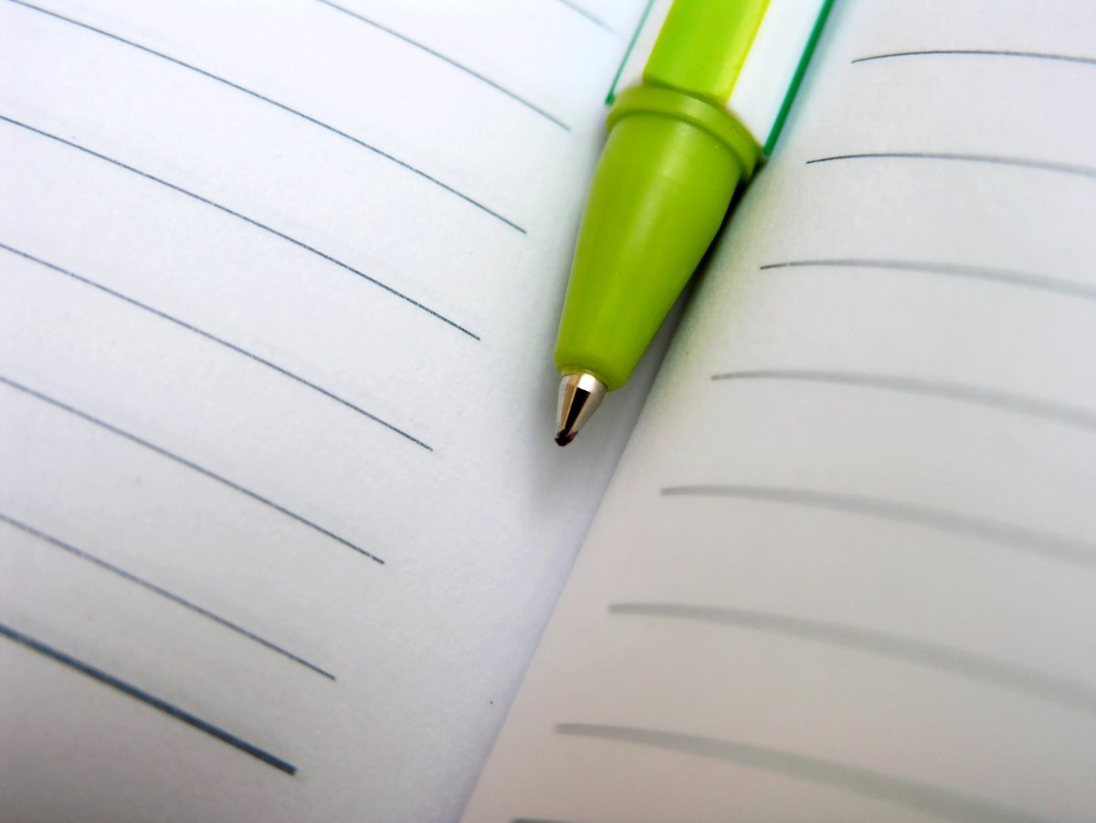 Тетрадь и ручка